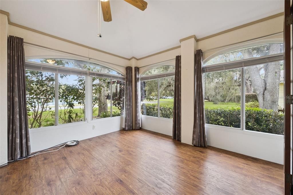 For Sale: $385,000 (3 beds, 2 baths, 2251 Square Feet)