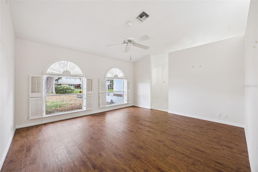 For Sale: $385,000 (3 beds, 2 baths, 2251 Square Feet)