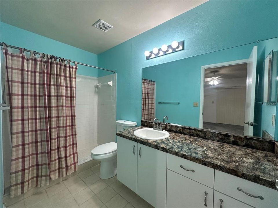 待售: $155,000 (2 贝兹, 2 浴室, 1289 平方英尺)