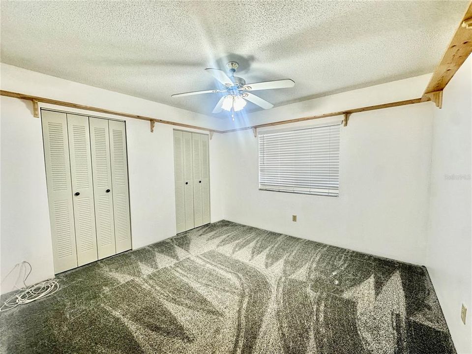 待售: $155,000 (2 贝兹, 2 浴室, 1289 平方英尺)