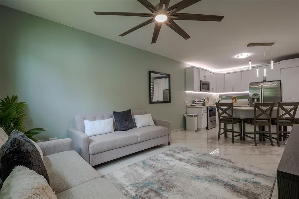 На продажу: $389,000 (1 спален, 1 ванн, 785 Квадратных фут)