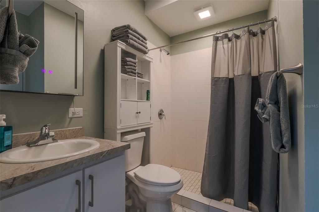 На продажу: $389,000 (1 спален, 1 ванн, 785 Квадратных фут)