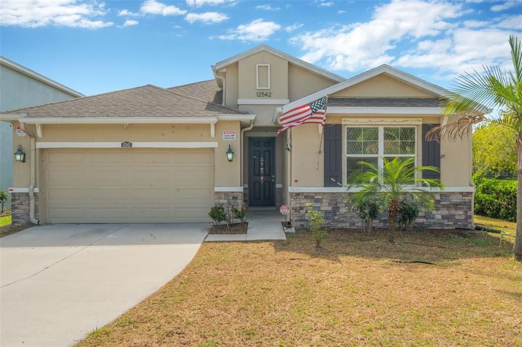 For Sale: $600,000 (5 beds, 3 baths, 2237 Square Feet)