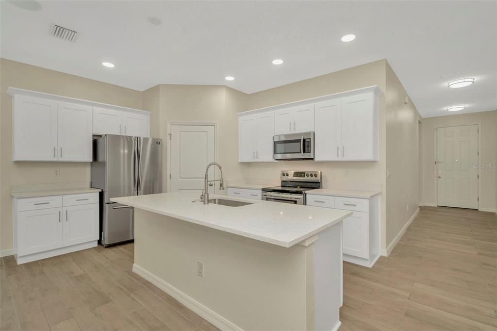 For Sale: $600,000 (5 beds, 3 baths, 2237 Square Feet)