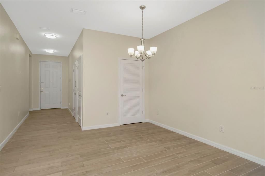 For Sale: $600,000 (5 beds, 3 baths, 2237 Square Feet)