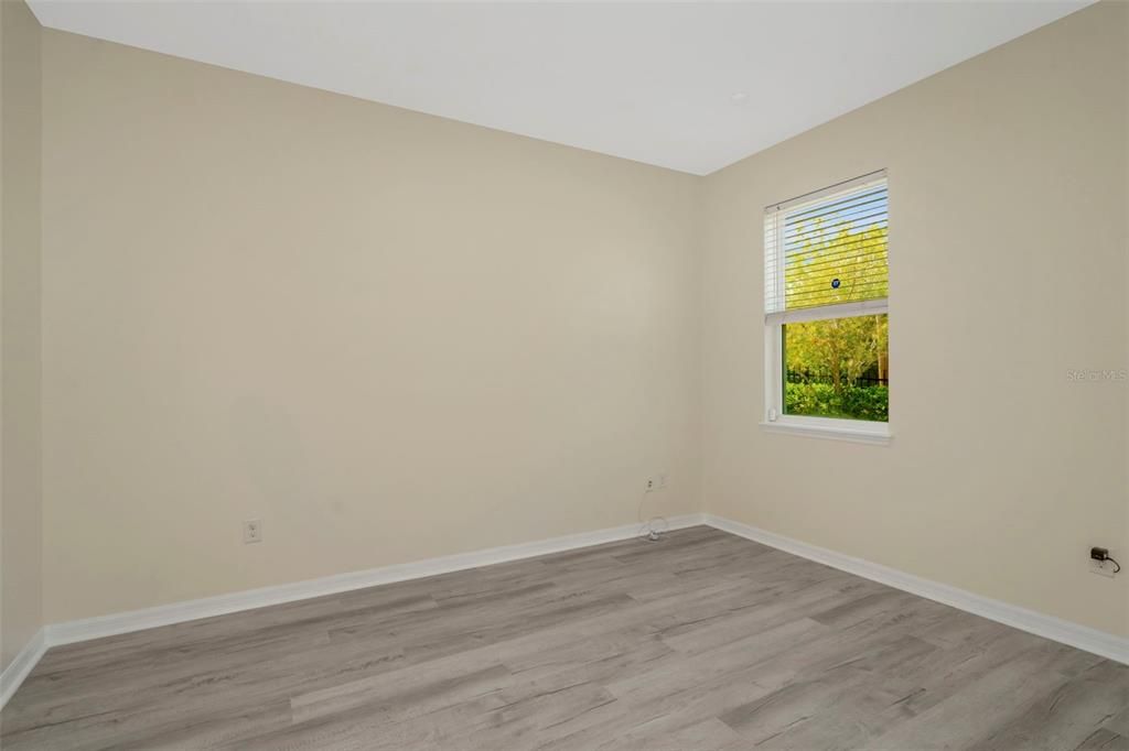 For Sale: $600,000 (5 beds, 3 baths, 2237 Square Feet)