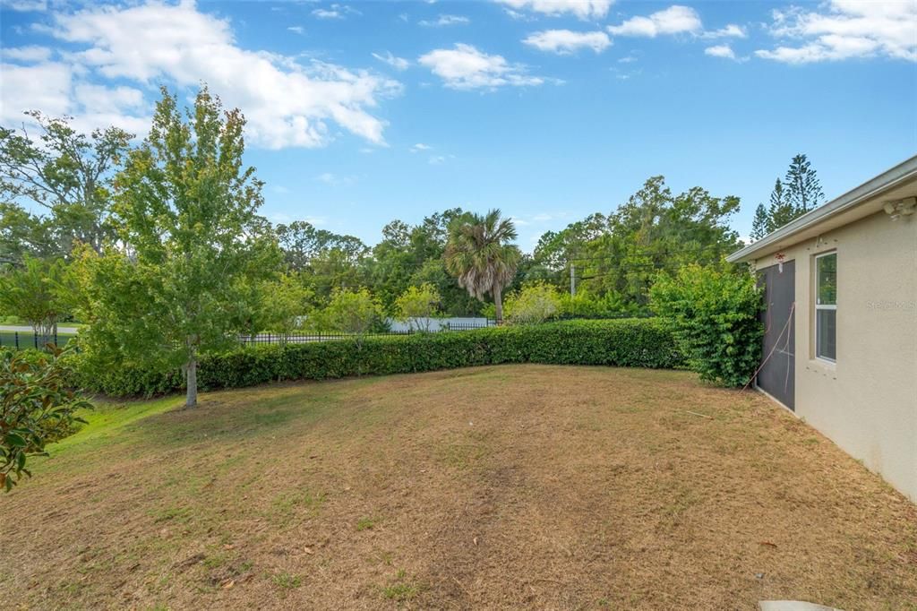 For Sale: $600,000 (5 beds, 3 baths, 2237 Square Feet)