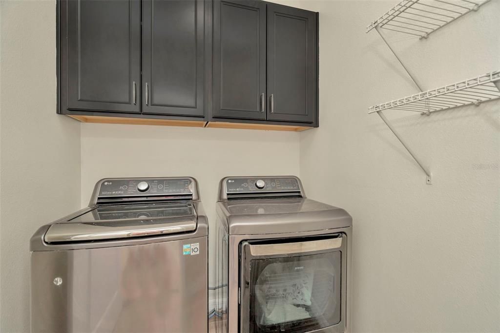 For Sale: $600,000 (5 beds, 3 baths, 2237 Square Feet)