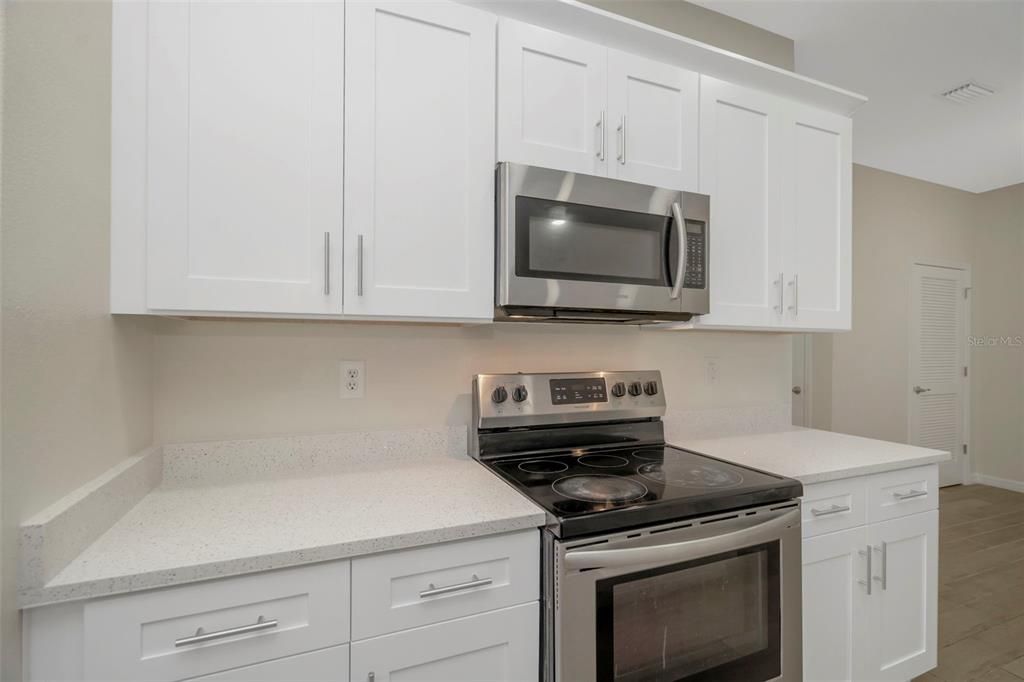 For Sale: $600,000 (5 beds, 3 baths, 2237 Square Feet)