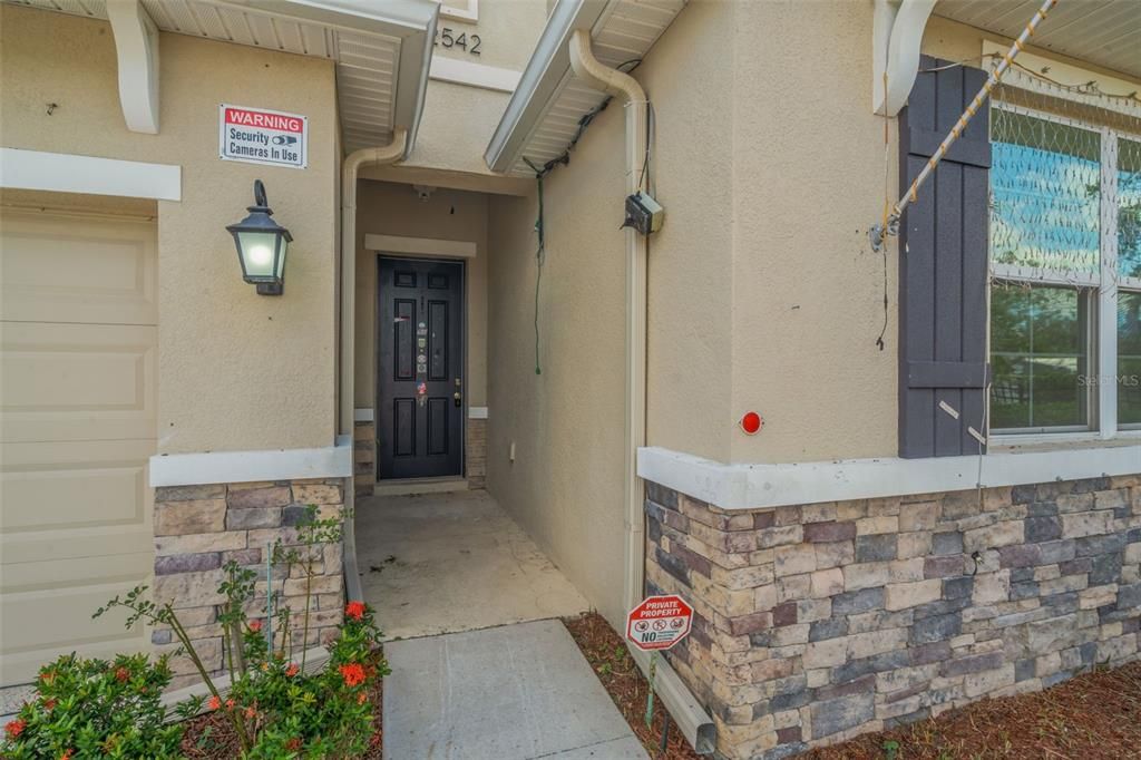 For Sale: $600,000 (5 beds, 3 baths, 2237 Square Feet)