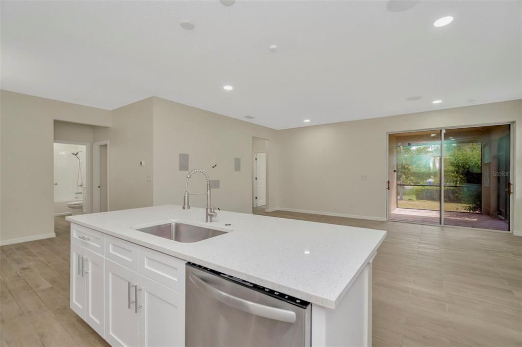 For Sale: $600,000 (5 beds, 3 baths, 2237 Square Feet)