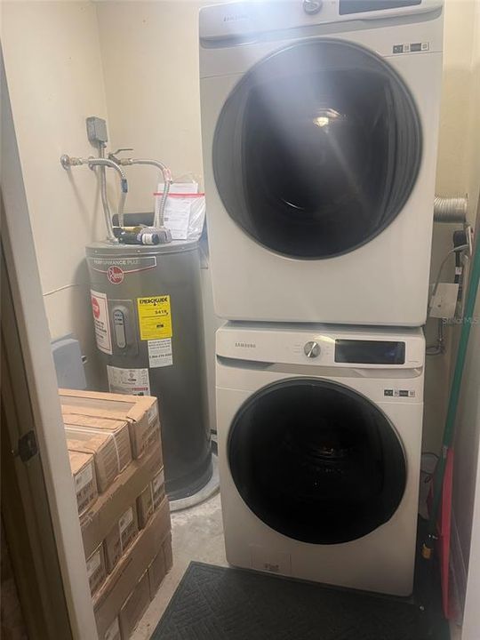 For Sale: $274,900 (3 beds, 2 baths, 1680 Square Feet)