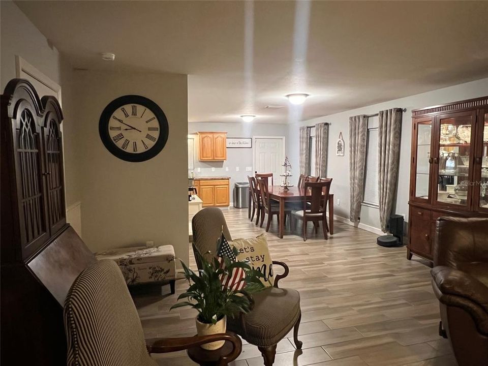 For Sale: $274,900 (3 beds, 2 baths, 1680 Square Feet)