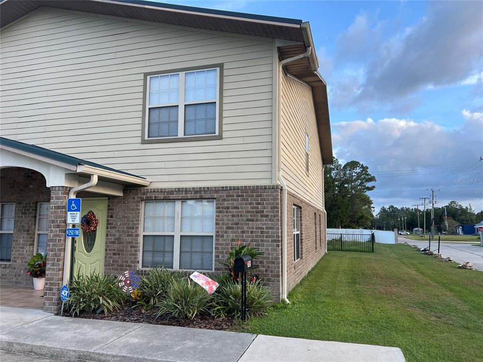 For Sale: $274,900 (3 beds, 2 baths, 1680 Square Feet)