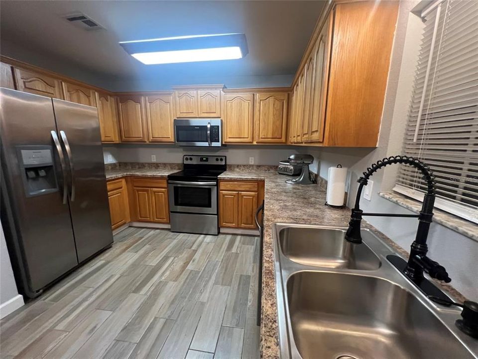 For Sale: $274,900 (3 beds, 2 baths, 1680 Square Feet)