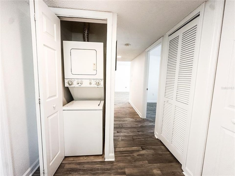 For Rent: $1,600 (2 beds, 2 baths, 900 Square Feet)