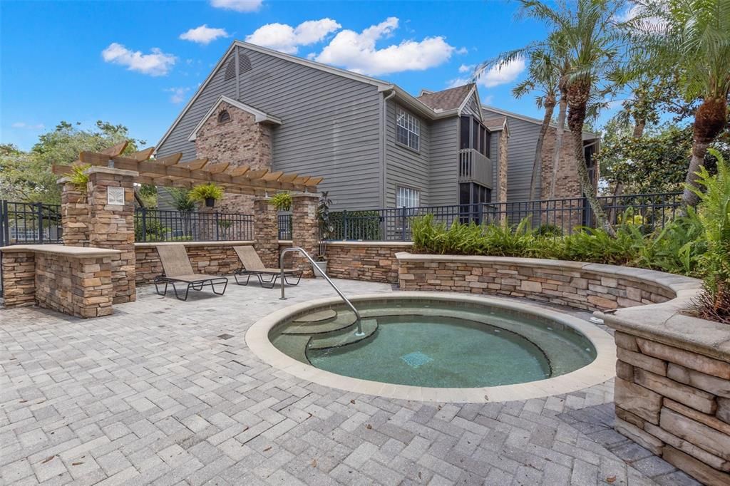 For Rent: $1,600 (2 beds, 2 baths, 900 Square Feet)