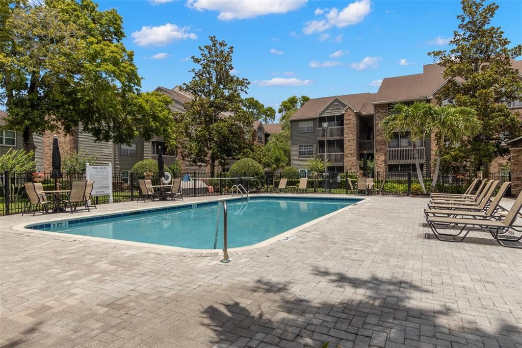 For Rent: $1,600 (2 beds, 2 baths, 900 Square Feet)