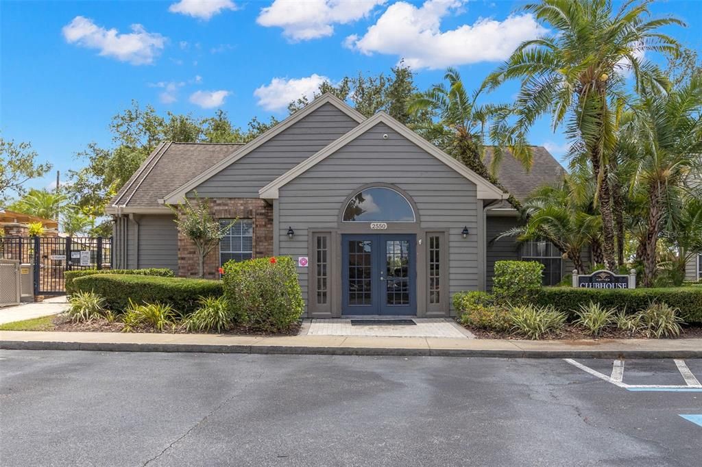 For Rent: $1,600 (2 beds, 2 baths, 900 Square Feet)