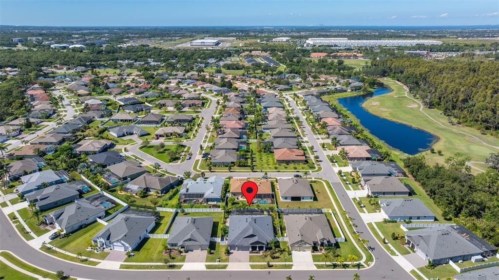 For Sale: $699,900 (4 beds, 3 baths, 3100 Square Feet)