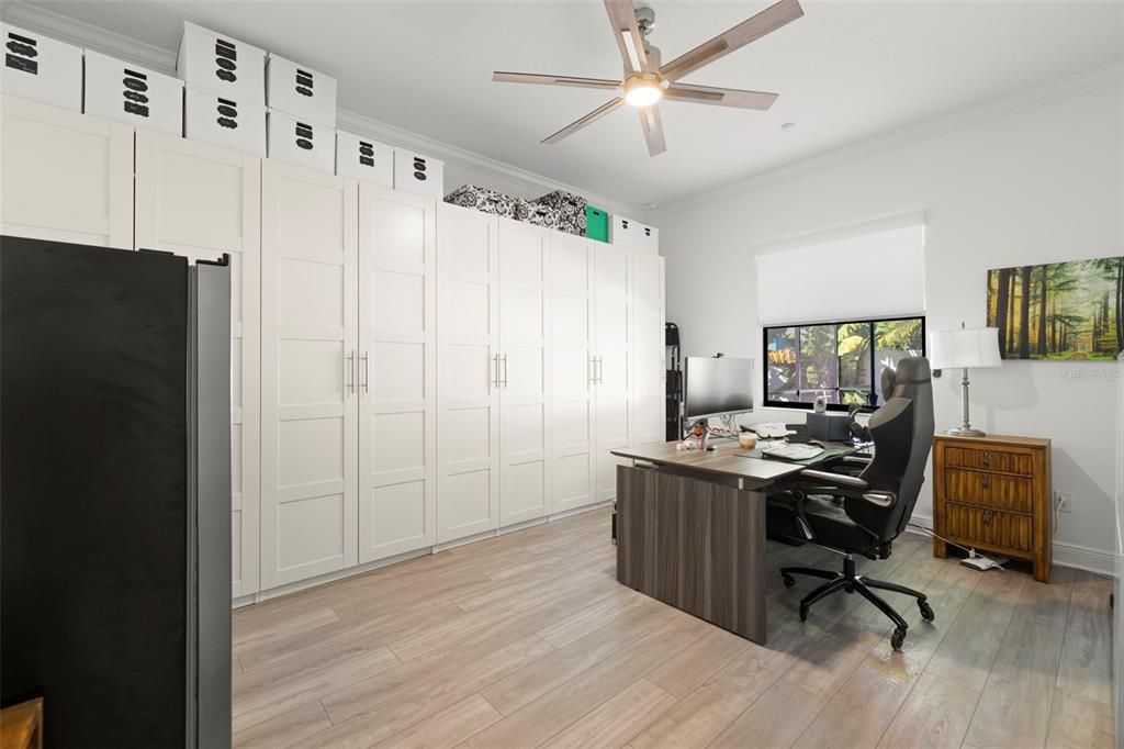 For Sale: $699,900 (4 beds, 3 baths, 3100 Square Feet)