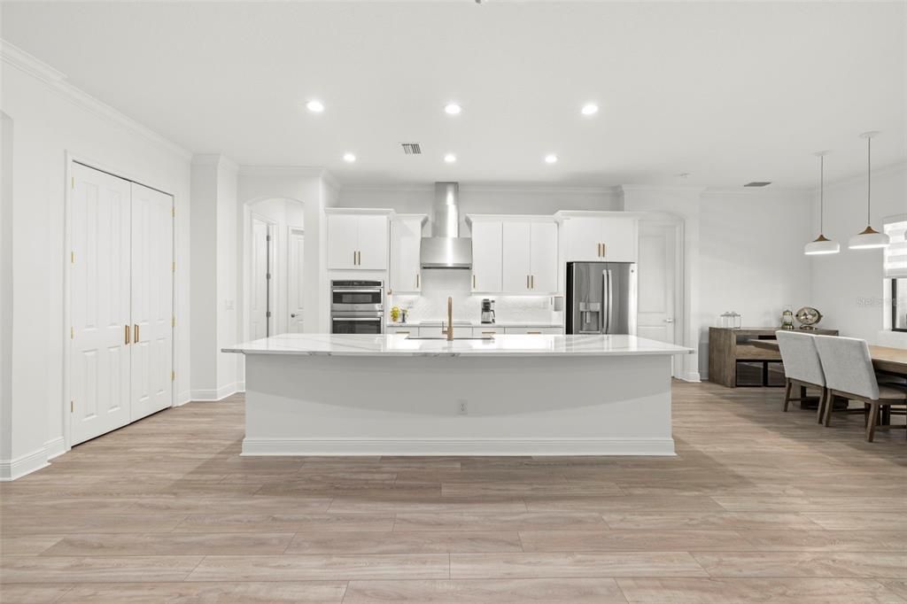 For Sale: $699,900 (4 beds, 3 baths, 3100 Square Feet)