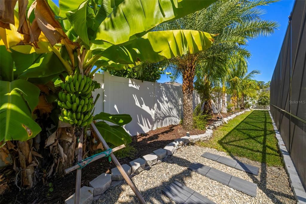 For Sale: $699,900 (4 beds, 3 baths, 3100 Square Feet)