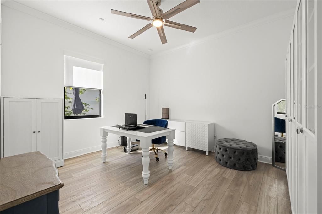 For Sale: $699,900 (4 beds, 3 baths, 3100 Square Feet)