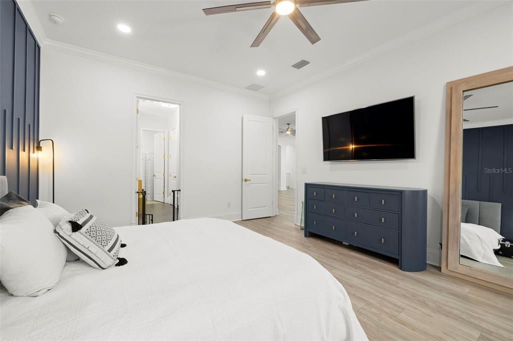 For Sale: $699,900 (4 beds, 3 baths, 3100 Square Feet)