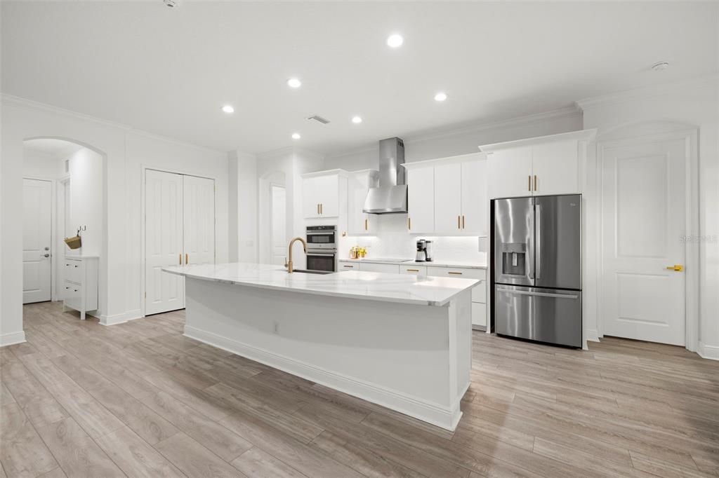 For Sale: $699,900 (4 beds, 3 baths, 3100 Square Feet)