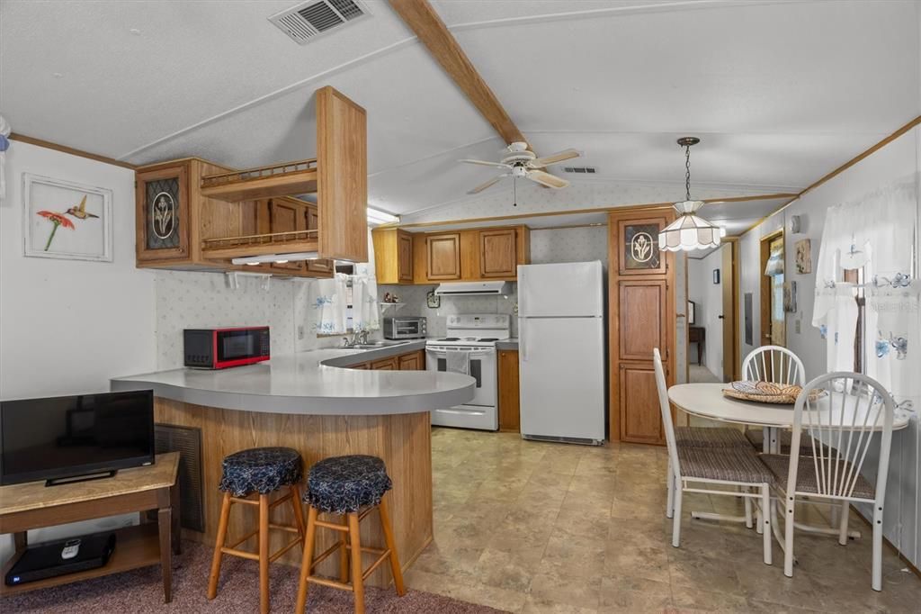 待售: $89,900 (2 贝兹, 2 浴室, 840 平方英尺)