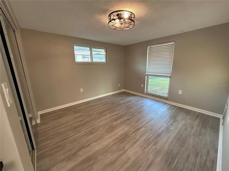 Active With Contract: $285,000 (3 beds, 2 baths, 1307 Square Feet)