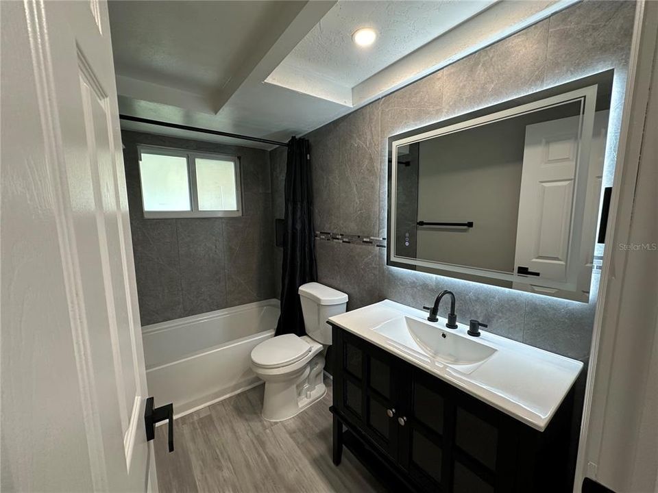 Active With Contract: $285,000 (3 beds, 2 baths, 1307 Square Feet)