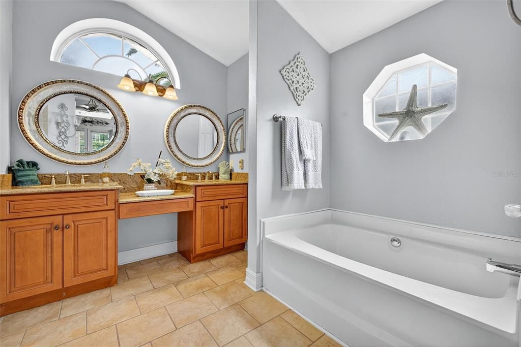 For Sale: $479,900 (3 beds, 2 baths, 2137 Square Feet)