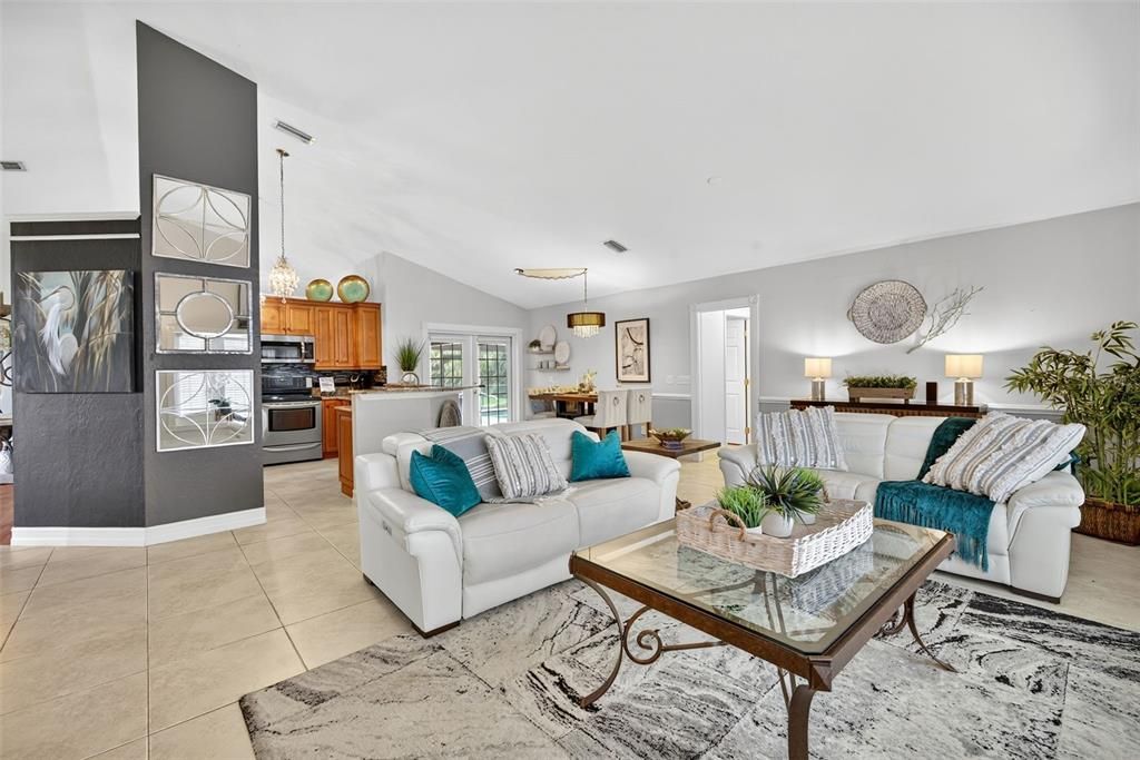 For Sale: $479,900 (3 beds, 2 baths, 2137 Square Feet)