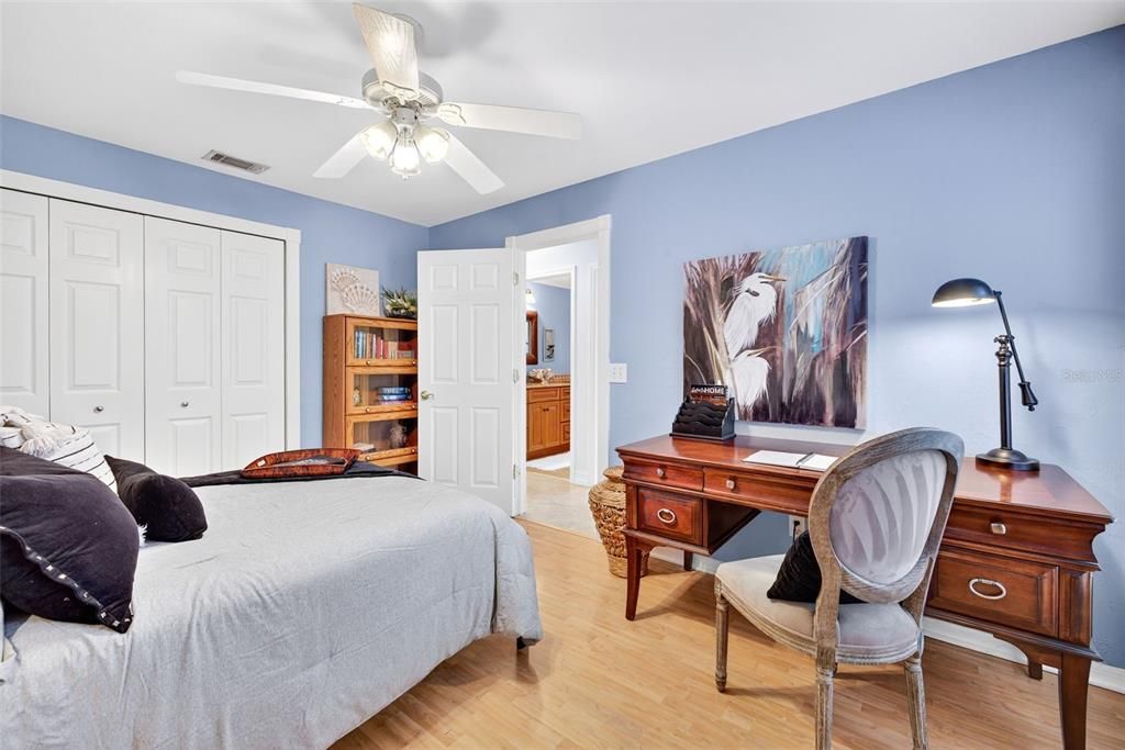 For Sale: $479,900 (3 beds, 2 baths, 2137 Square Feet)