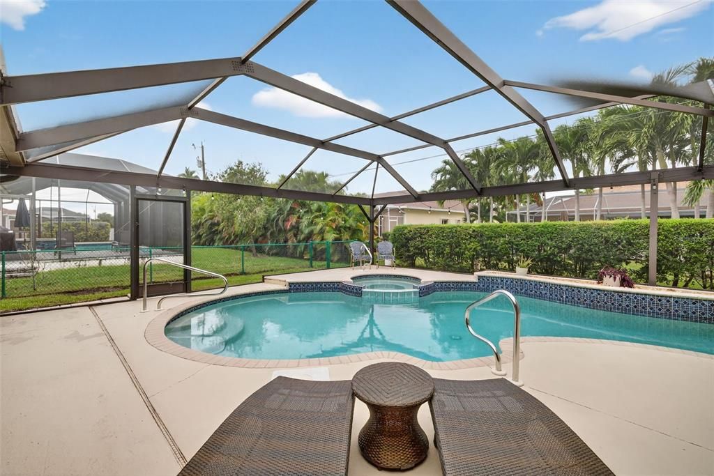 For Sale: $479,900 (3 beds, 2 baths, 2137 Square Feet)