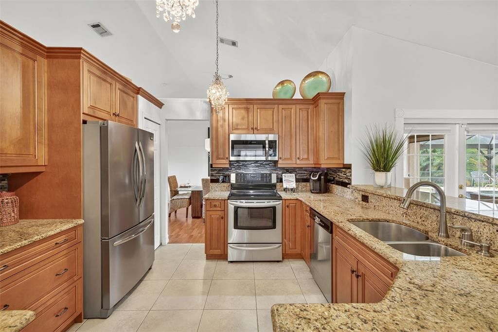 For Sale: $479,900 (3 beds, 2 baths, 2137 Square Feet)