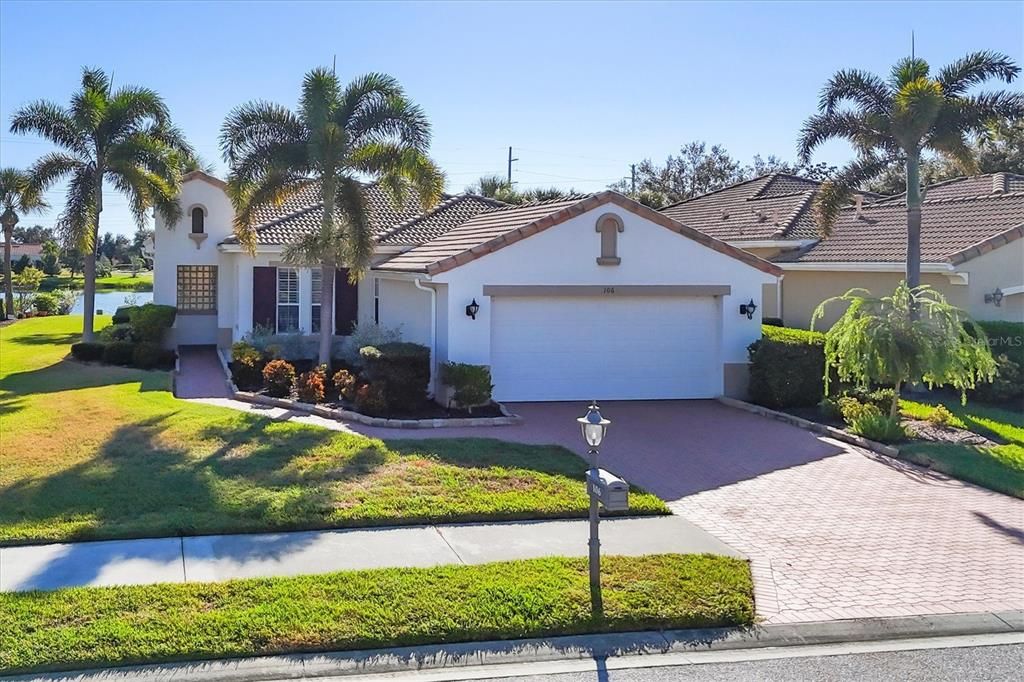 For Sale: $415,000 (3 beds, 2 baths, 1621 Square Feet)