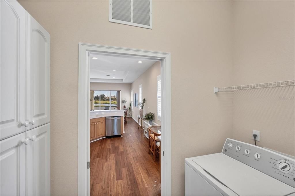 For Sale: $415,000 (3 beds, 2 baths, 1621 Square Feet)