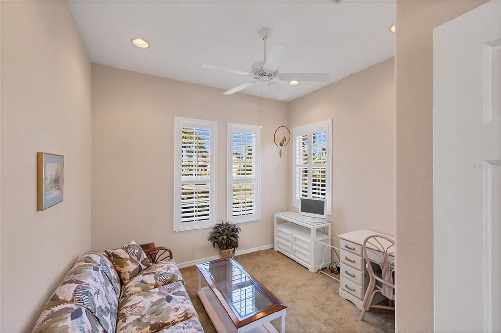 For Sale: $415,000 (3 beds, 2 baths, 1621 Square Feet)