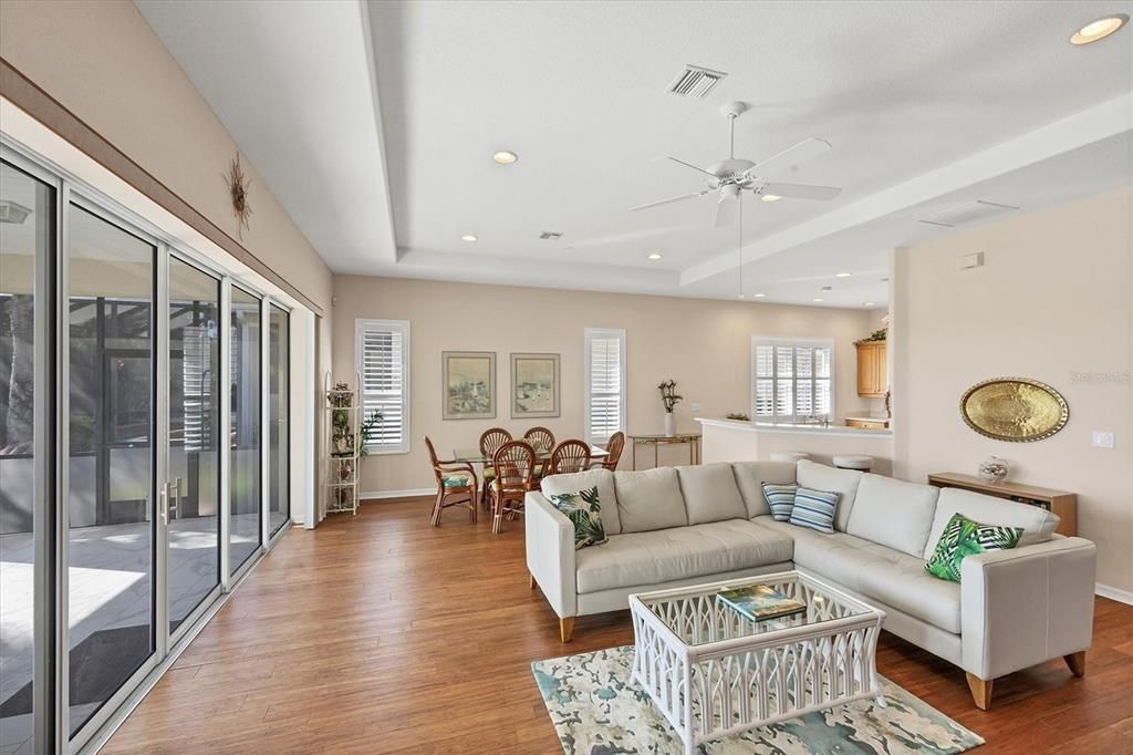 For Sale: $415,000 (3 beds, 2 baths, 1621 Square Feet)