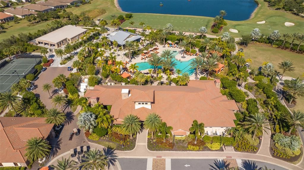 合同活跃: $365,000 (2 贝兹, 2 浴室, 1528 平方英尺)