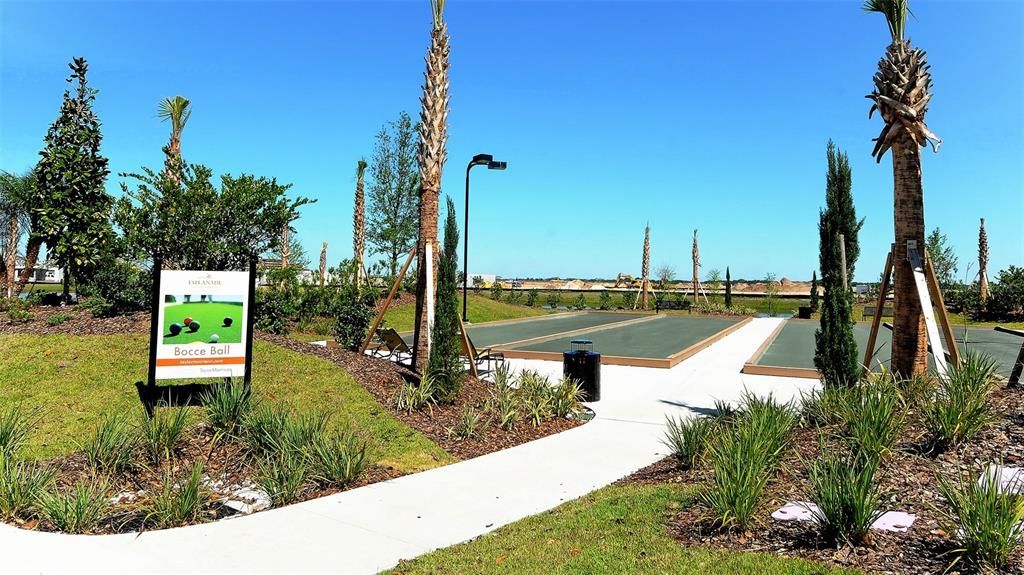 合同活跃: $365,000 (2 贝兹, 2 浴室, 1528 平方英尺)