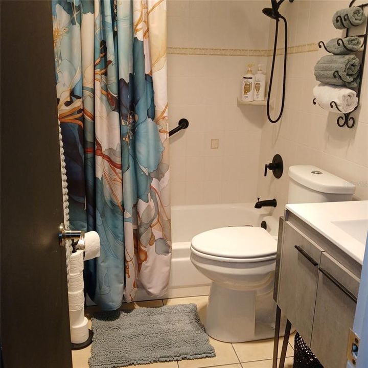 For Sale: $149,999 (2 beds, 2 baths, 910 Square Feet)