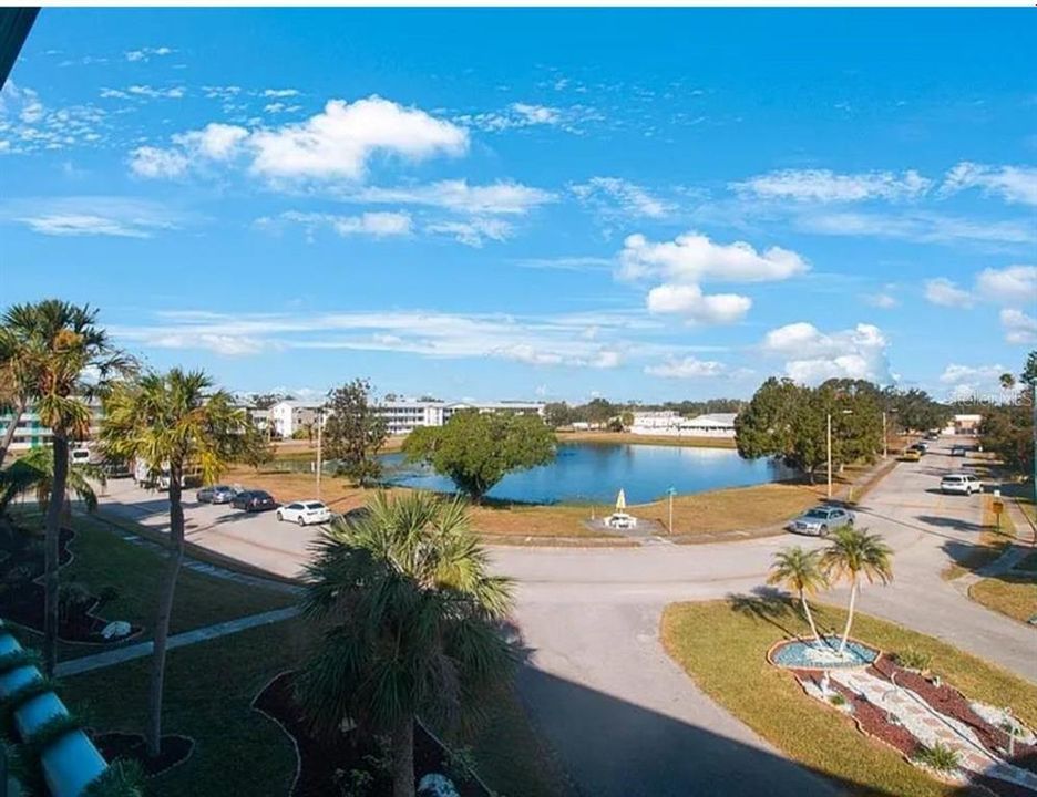 For Sale: $149,999 (2 beds, 2 baths, 910 Square Feet)