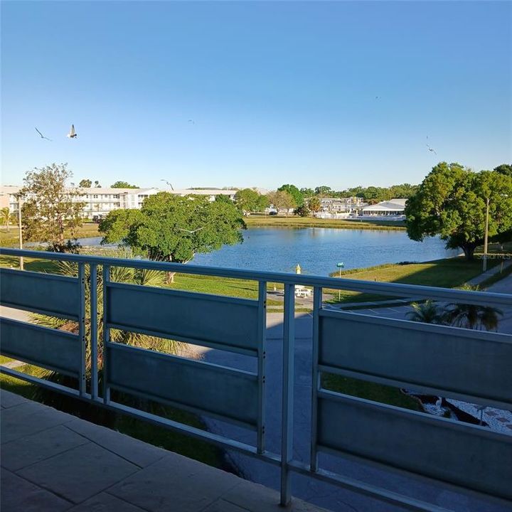 For Sale: $149,999 (2 beds, 2 baths, 910 Square Feet)