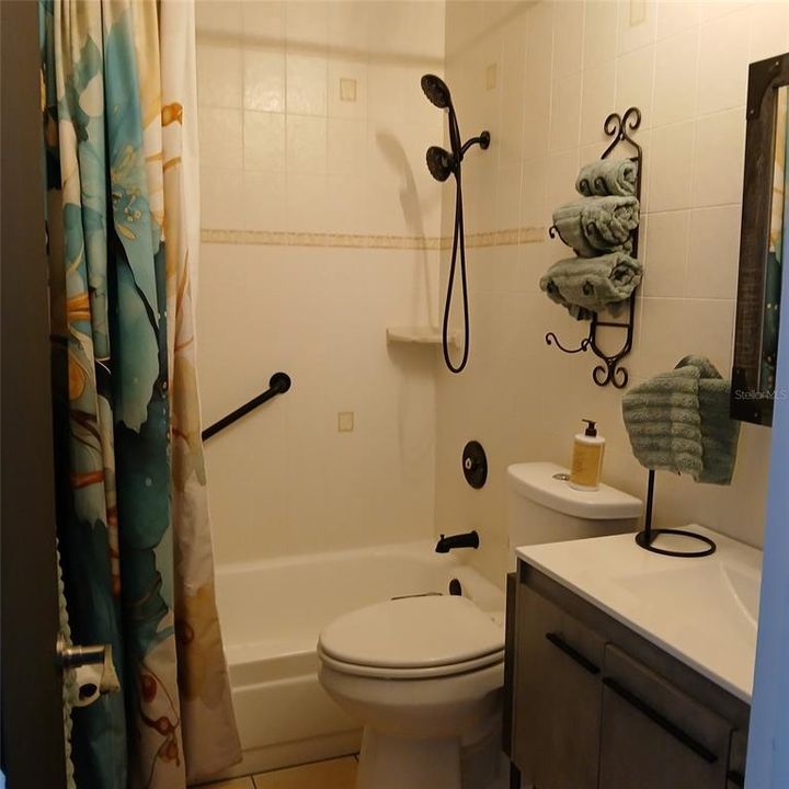 For Sale: $149,999 (2 beds, 2 baths, 910 Square Feet)