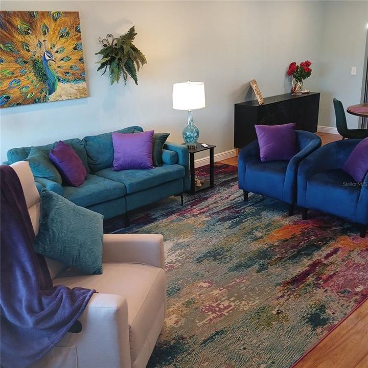 For Sale: $149,999 (2 beds, 2 baths, 910 Square Feet)