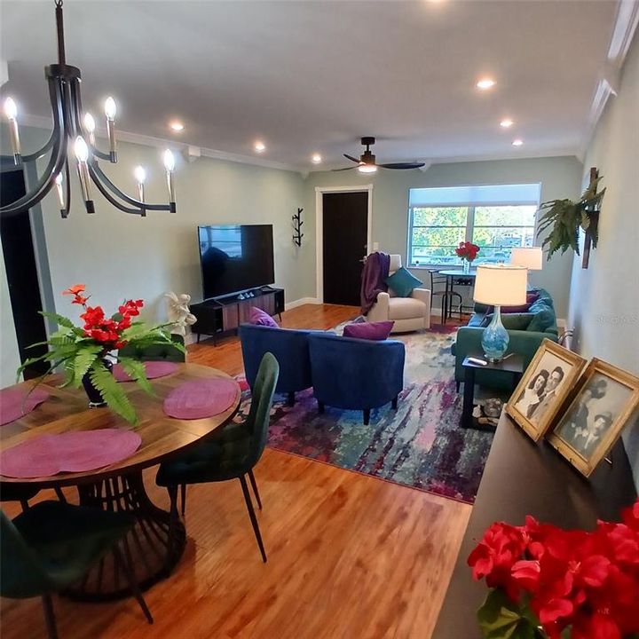 For Sale: $149,999 (2 beds, 2 baths, 910 Square Feet)